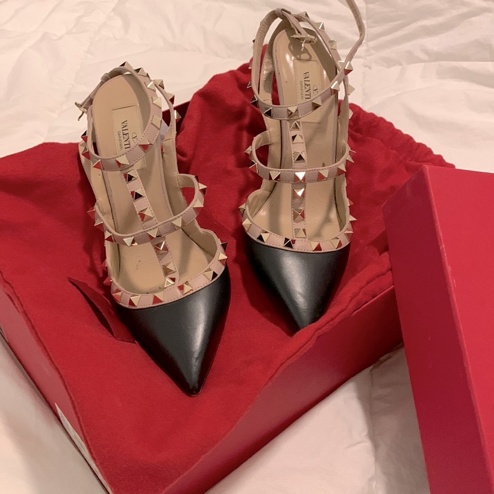 Valentino Rockstud Cage Pump Size 38 1/2